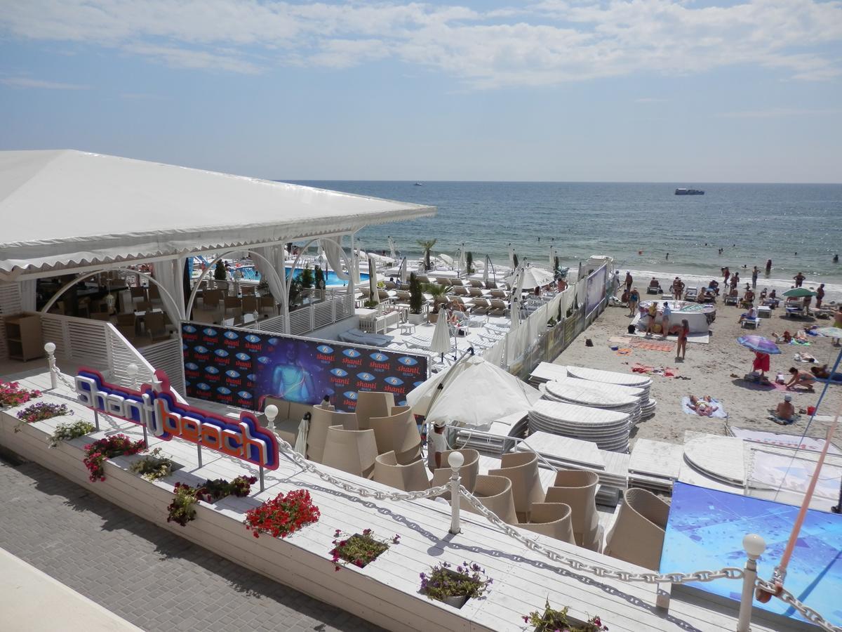 Аркадия Студия С Балконом Частичный Вид Моря Первая Линия От Моря Odesa Exterior foto